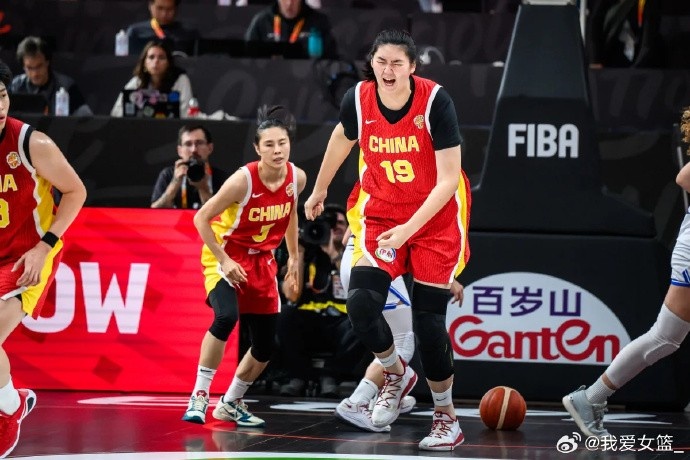 为女篮精神点赞！王思雨韧带断裂仍坚持征战世界杯